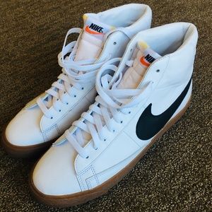 Nike Blazer 77 MID White and Orange Rubber Sole New 10.5